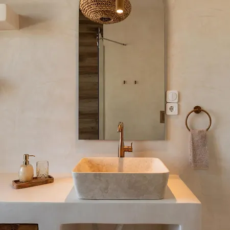 Krios Luxury בית נופש *